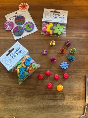 Crafty Buttons, Seasonal Buttons & Embellishments - Bright Mixed Colors—Lot